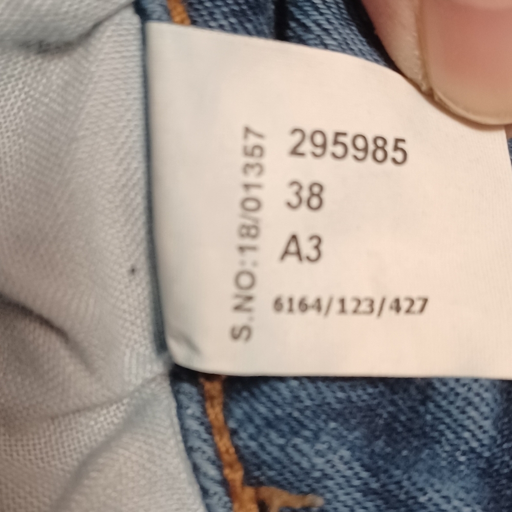 Zara Basic Denim Dept. Blue Skinny Jeans with Red and White Stripe - Picture 12 of 13